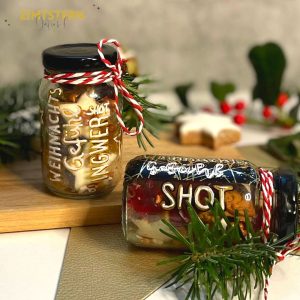DIY Weihnachts-Shot - Gläser mit Weihnachts-Süßigkeiten
